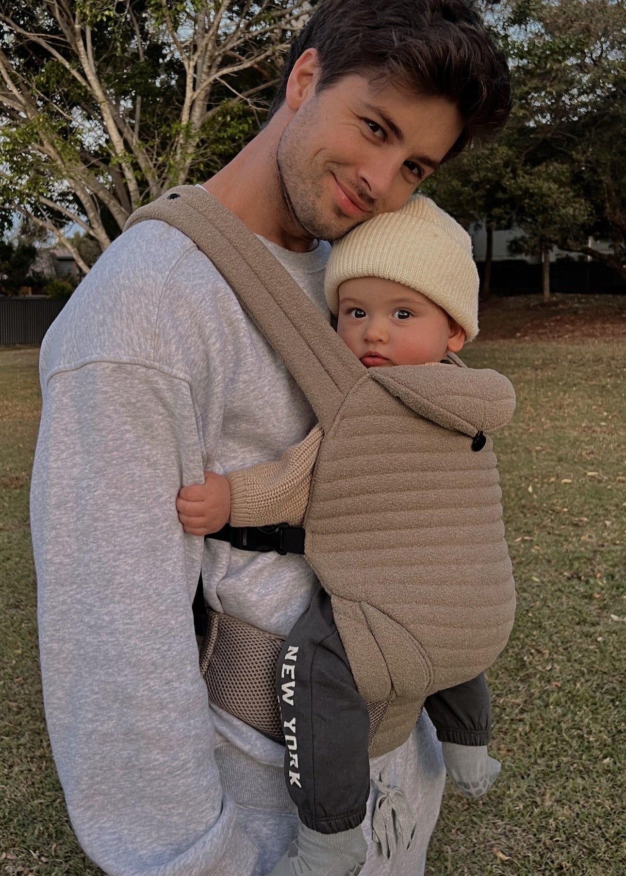The Armadillo Baby Carrier - Oyster