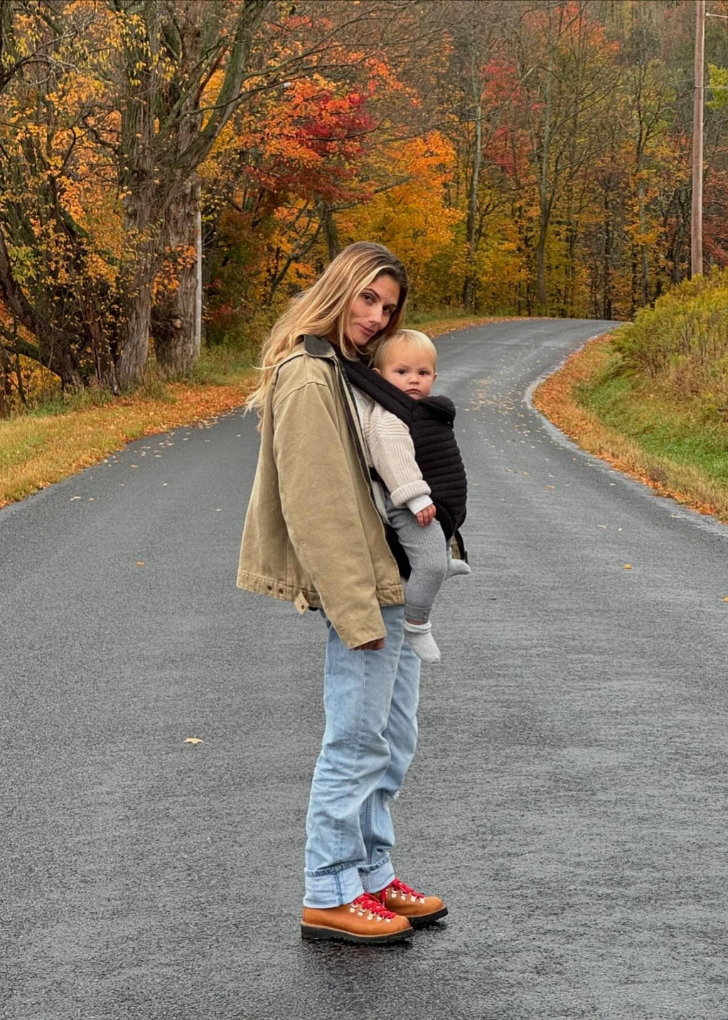 The Armadillo Baby Carrier - Black